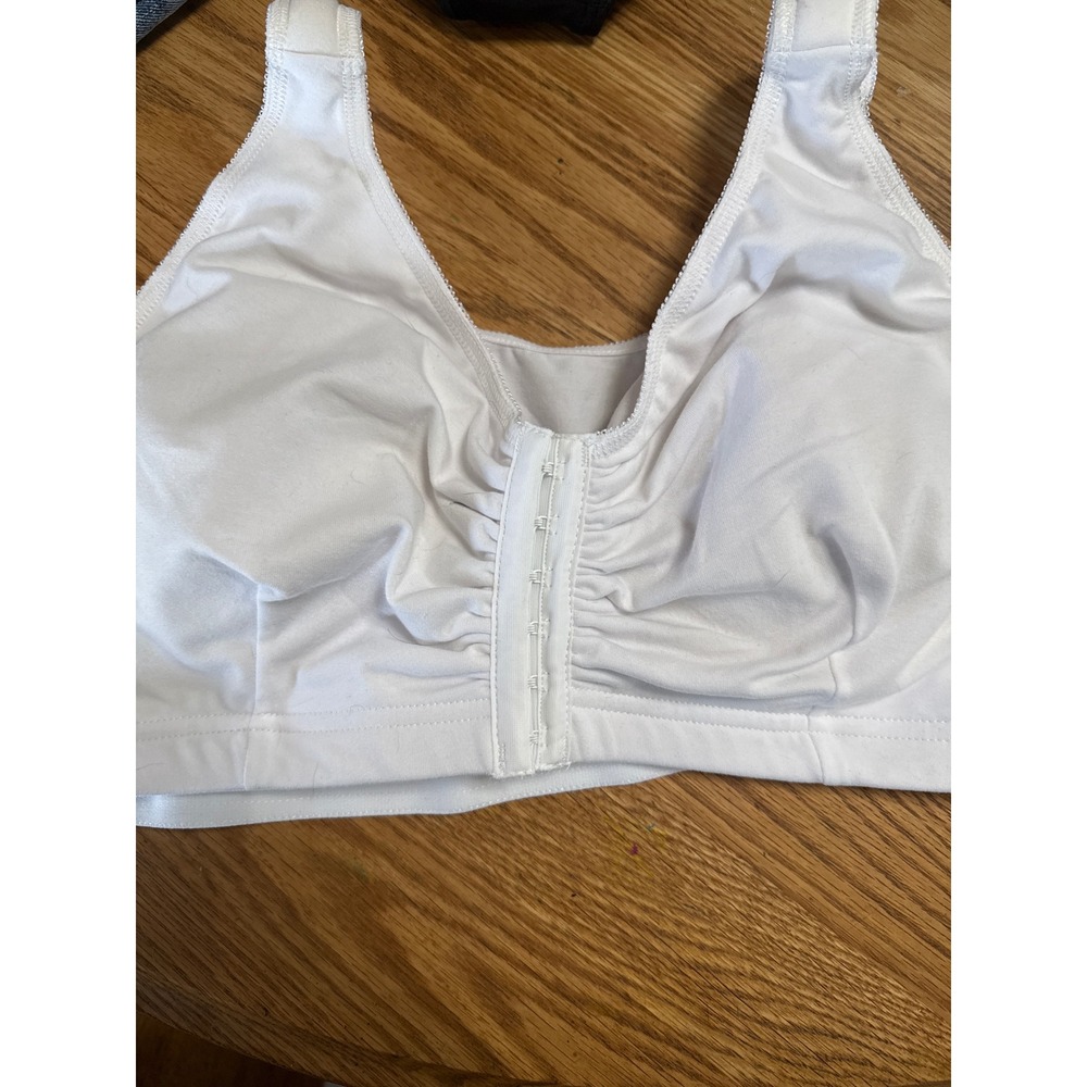Underworks White Front Closure Post-Surgical Comfort Bra Size 48-50 BCD
